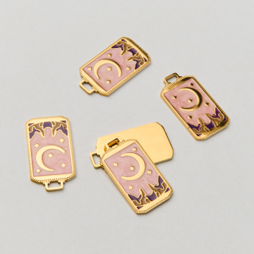 Emaliowana zawieszka ze stali chirurgicznej karta tarota księżyc na różowym tle w kolorze złotym 25,5mm PVD