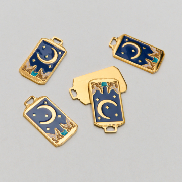 Emaliowana zawieszka ze stali chirurgicznej karta tarota księżyc na granatowym niebie w kolorze złoty 25,5mm PVD