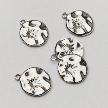 Zawieszka ze stali chirurgicznej kółko z motywem słońca na horyzoncie w kolorze srebrnym 15mm