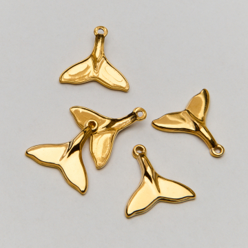 Zawieszka ze stali chirurgicznej płetwa wieloryba w kolorze złotym 18mm PVD