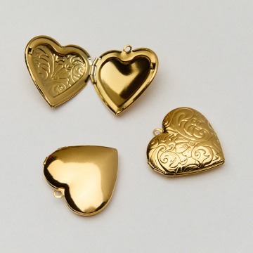 Zawieszka ze stali chirurgicznej sekretnik duże serce rzeźbione w kolorze złotym 29mm PVD
