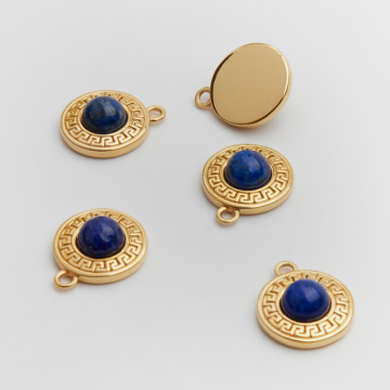 Zawieszka ze stali chirurgicznej kółko greckie z lapis lazuli w kolorze złotym 19mm PVD