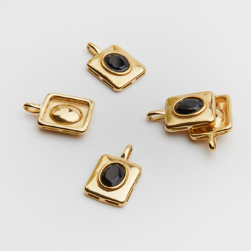 Zawieszka ze stali chirurgicznej prostokąt z czarną cyrkonią w kolorze złotym 20,5mm PVD