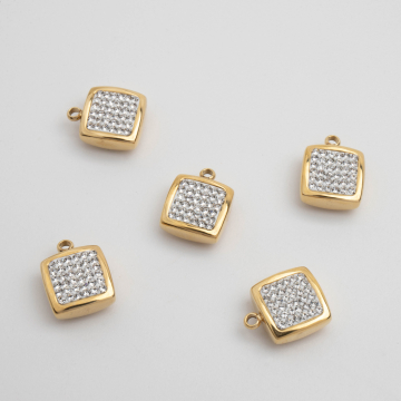 Zawieszka ze stali chirurgicznej kwadrat wysadzany cyrkoniami w kolorze złotym 12mm PVD