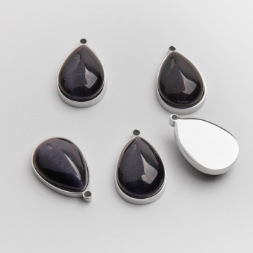 Zawieszka ze stali chirurgicznej łezka z onyksem w kolorze srebrnym 22mm