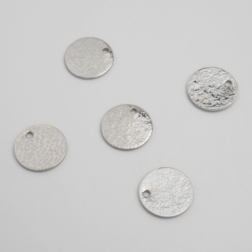 Zawieszka ze stali chirurgicznej kółko chropowate w kolorze srebrnym 12mm