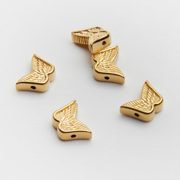 Koralik ze stali chirurgicznej skrzydełka w kolorze złotym 13mm PVD