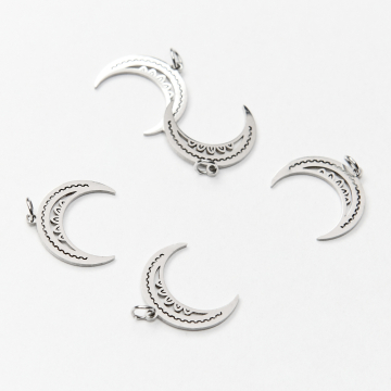 Zawieszka ze stali chirurgicznej ozdobny róg obfitości w kolorze srebrnym 14,5mm