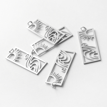 Zawieszka ze stali chirurgicznej prostokąt z krajobrazem w kolorze srebrnym 32x12mm