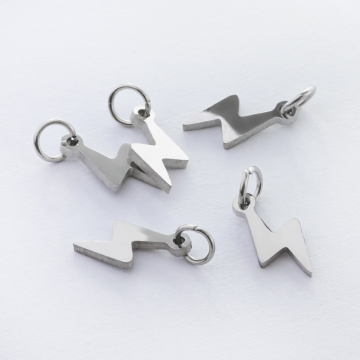 Zawieszka ze stali chirurgicznej piorun kolor srebrny 14mm