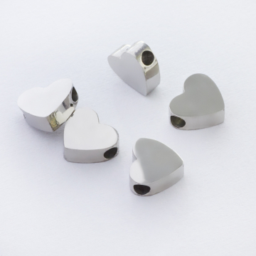 Koralik ze stali chirurgicznej serce kolor w kolorze srebrnym 5,5mm