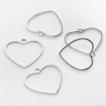 Zawieszka ze stali chirurgicznej serce wycięte do naszyjników w kolorze srebrnym 19mm