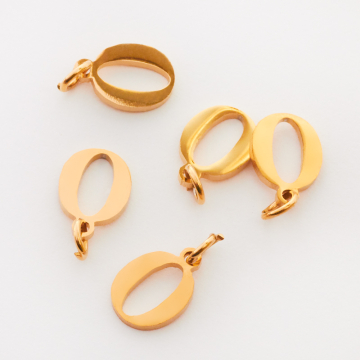 Zawieszka ze stali szlachetnej literka O w kolorze złotym 10mm