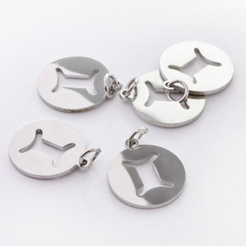 Zawieszka ze stali szlachetnej znak zodiaku Bliźnięta w kolorze srebrnym 15mm