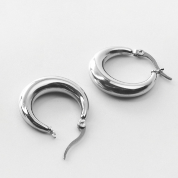 Duże kolczyki koła zwężane dmuchane ze stali chirurgicznej w kolorze srebrnym 22mm