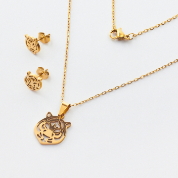 Komplet biżuterii ze stali chirurgicznej z kolczykami głowa tygrysa w kolorze złotym 45cm