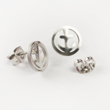 Kolczyki ze stali chirurgicznej kotwica w kolorze srebrnym 9,5mm