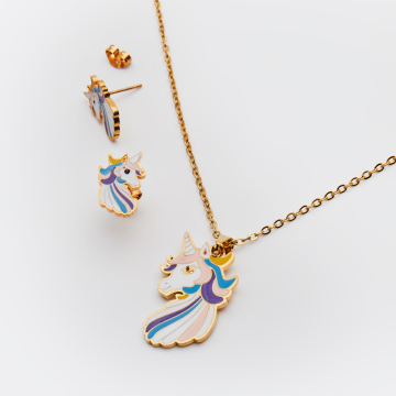 Zestaw dziecięcy naszyjnik z kolczykami ze stali chirurgicznej jednorożec w kolorze złotym 45cm