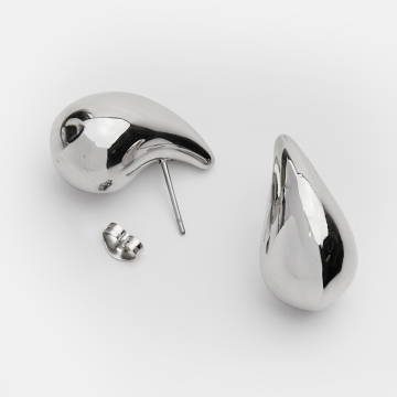 Kolczyki łezki ze stali chirurgicznej w kolorze srebrnym 26mm