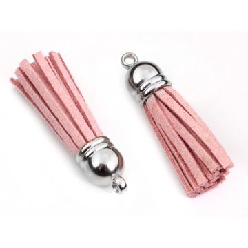 Chwost z rzemienia zamszowego w srebrnym okuciu brudny róż 4cm Chwost z rzemienia zamszowego w srebrnym okuciu brudny róż 4cm