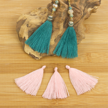 Chwost pastelowy róż 60mm