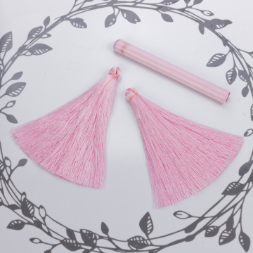 Chwost z wiskozy pąsowy 10cm Chwost z wiskozy pąsowy 10cm