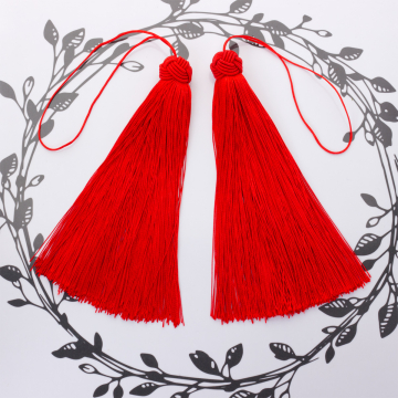 Chwosty z czapeczką ozdobną czerwony 15cm