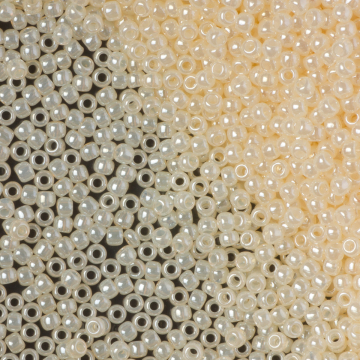 Koraliki TOHO Round 11/0 Ceylon Lt Ivory