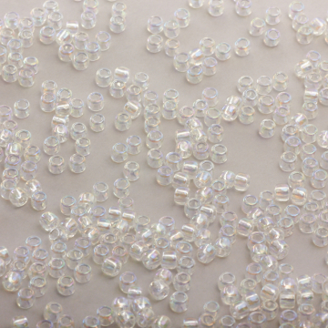 TOHO - Round 6/0  Transparent-Rainbow Crystal