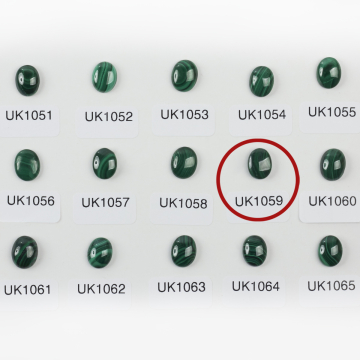 Malachit naturalny kaboszon owal 9,9mm