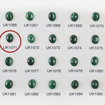 Malachit naturalny kaboszon owal 10mm