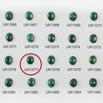 Malachit naturalny kaboszon owal 9,9mm