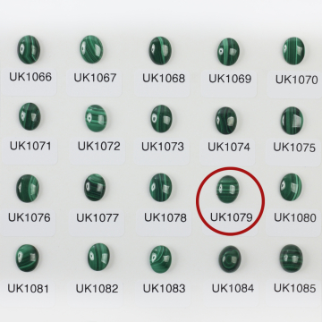 Malachit naturalny kaboszon owal 10,1mm