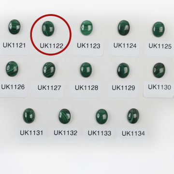 Malachit naturalny kaboszon owal 10,3mm