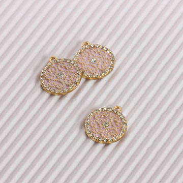 Zawieszka emaliowana ornament z kryształkami różowy 15mm