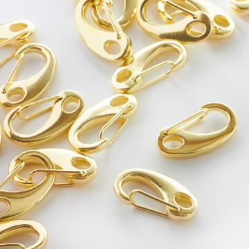 Karabińczyk pozłacany ozdobny 31mm