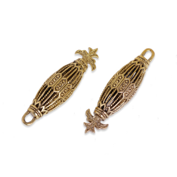 Zawieszka wrzeciono koloru złotego 13,5x52mm