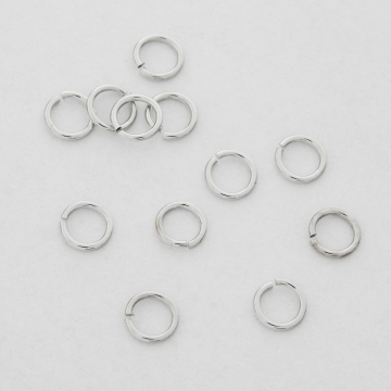 Kółeczka zaciskowe z mosiądzu w kolorze srebrnym 5x0,7mm