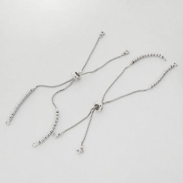 Baza bransoletki ze stoperem silikonowym i kuleczkami z mosiądzu w kolorze srebrnym 12cm