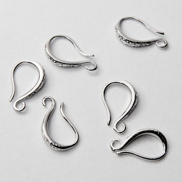 Bigle zawijane z podwieszeniem z mosiądzu w kolorze srebrnym 15mm