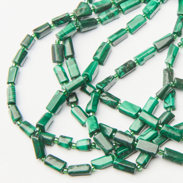 Malachit słupek ciosany 12x7mm