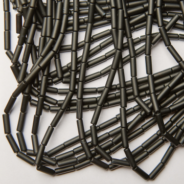 Onyks słupek gładki matowy 4x13mm