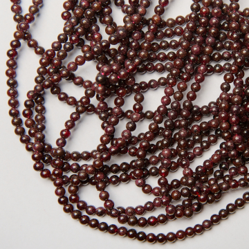 Granat kulka gładka 4,5mm