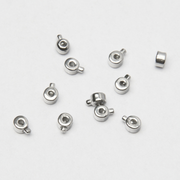 Zacisk w kształcie walca do nici, linek, sznureczków ze stali chirurgicznej w kolorze srebrnym 0,6mm