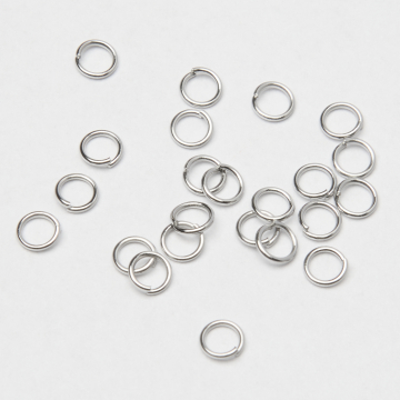 Kółeczka zaciskowe ze stali chirurgicznej w kolorze srebrnym 4x0,6mm