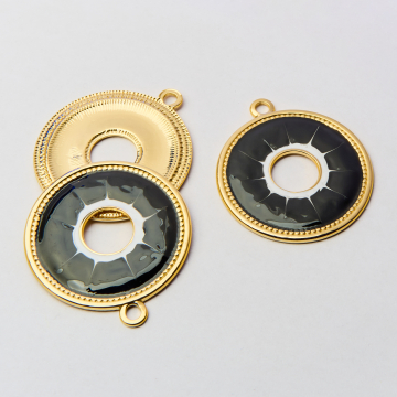 Zawieszka ze stali koło z czarną i białą emalią 47mm PVD