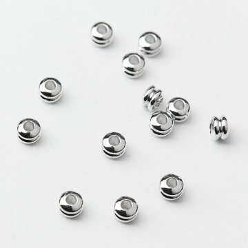 Przekładka oponka nacięta z mosiądzu w kolorze srebrnym 4mm