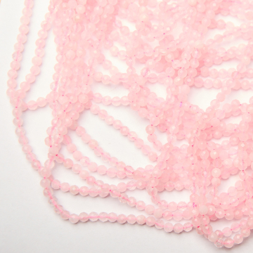 Kryształ górski różowy kulka fasetowana 4mm