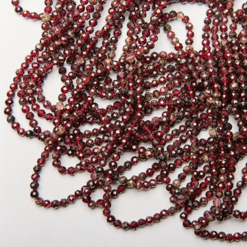 Granat kulka fasetowana 4mm