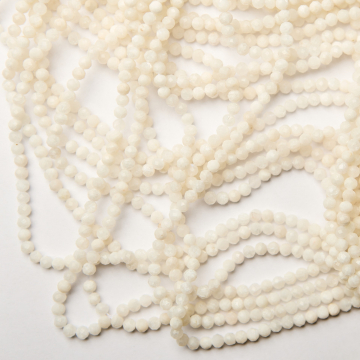 Kamień księżycowy kulka fasetowana 4mm